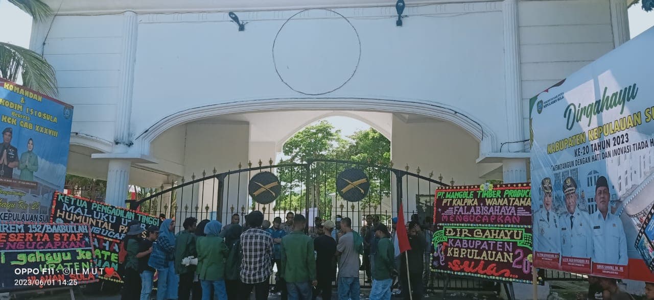 dinilai-gagal-pimpin-kepulauan-sula-mahasiswa-stai-minta-bupati-ningsi-mus-mundur