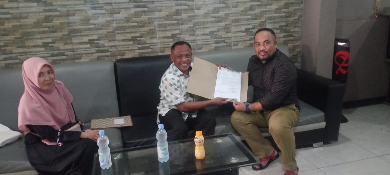 asisten-ii-pultab-serahkan-dokumen-ppd-ke-biro-organisasi-pemprov-malut