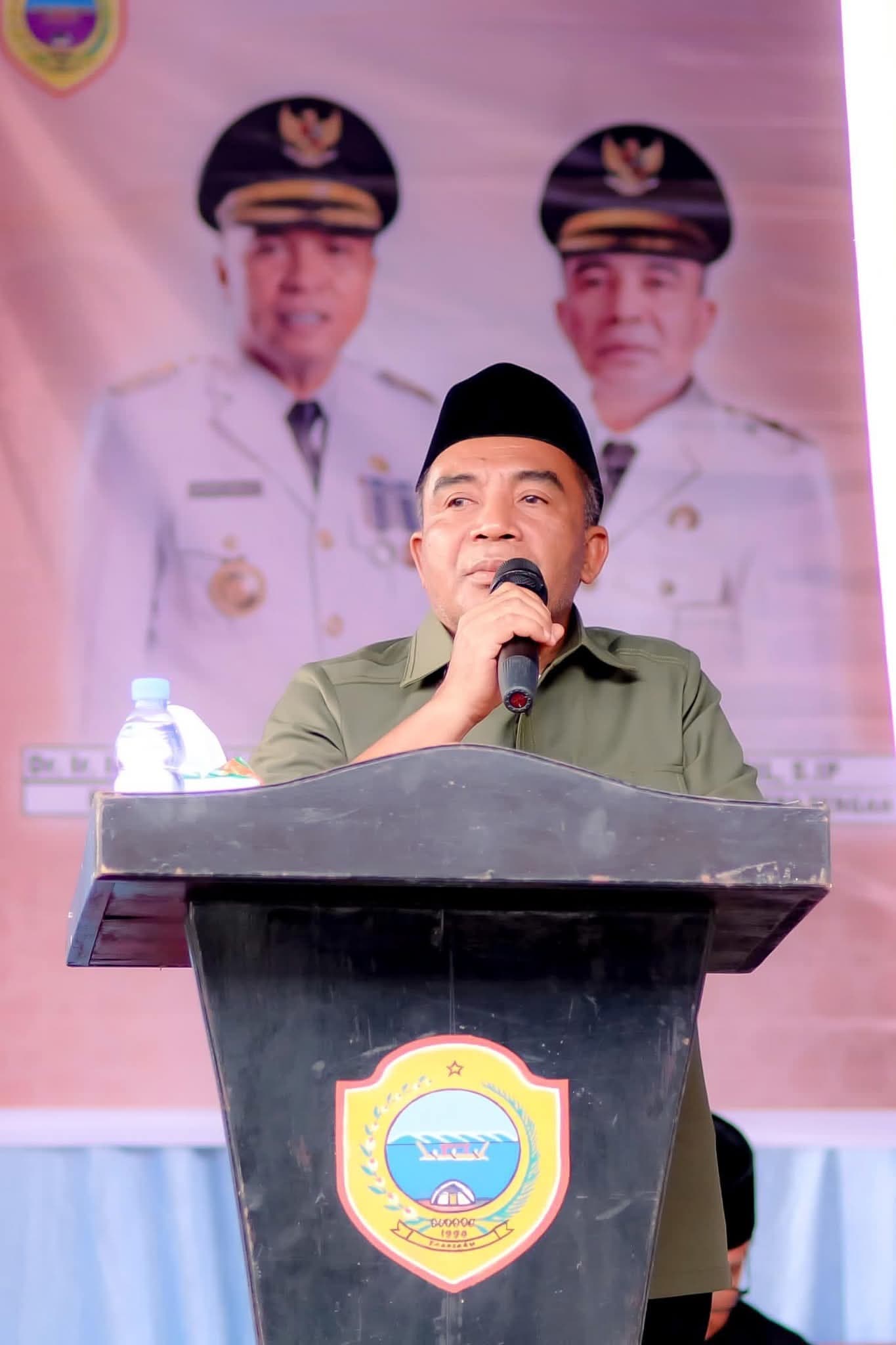 ahlan-djumadil-dampingi-bupati-peletakan-batu-pertama-masjid-al-ikram-desa-bobane-jaya-kecamatan