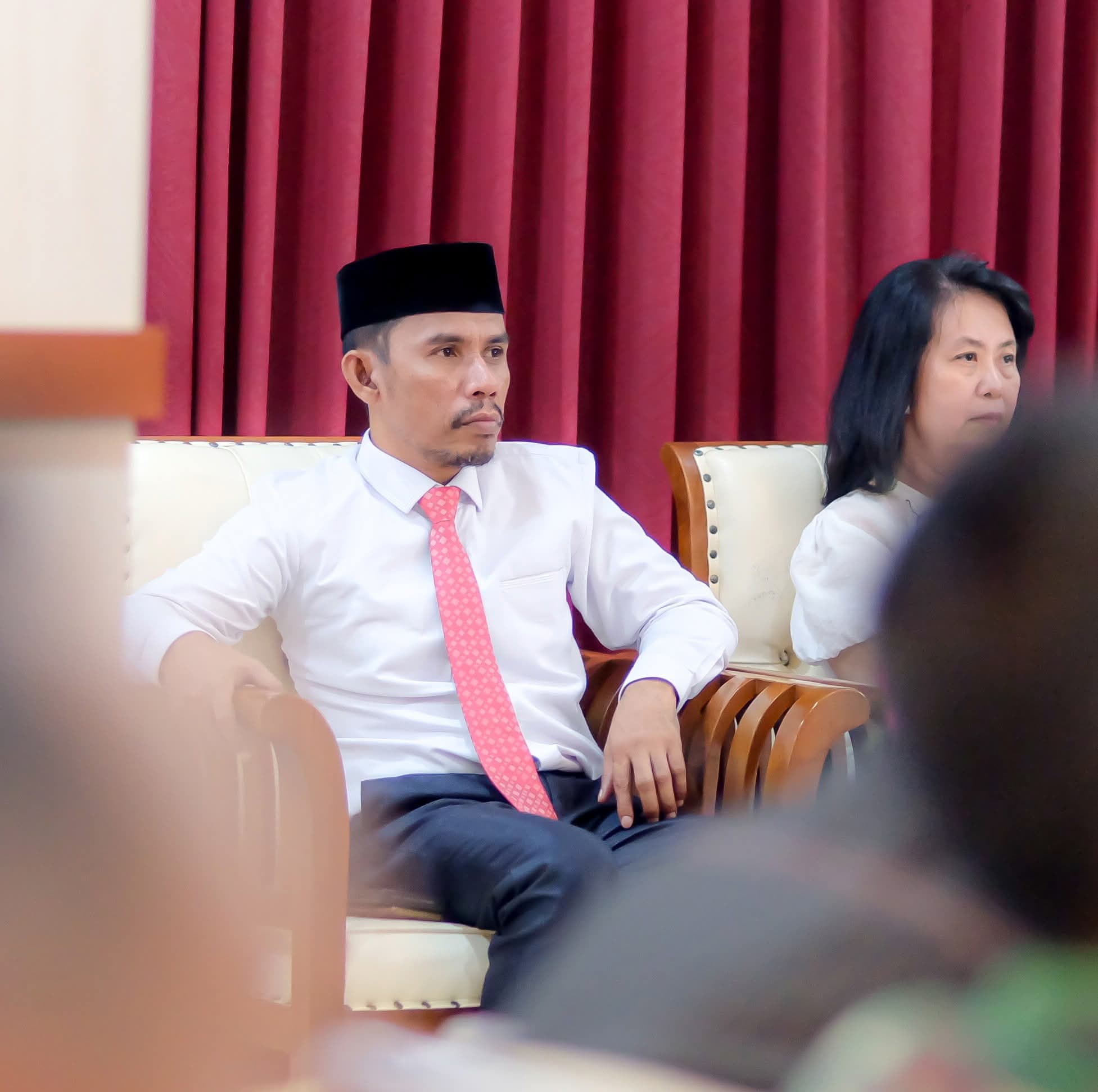 hayun-maneke-dan-tiga-orang-lainnya-dilantik-direktur-perusda