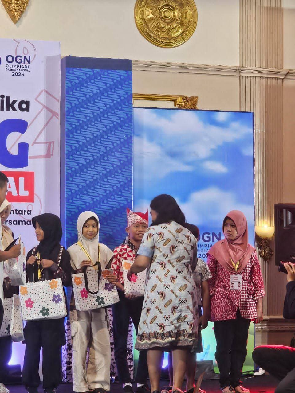 halteng-ukir-prestasi-nasional-dan-internasional-lewat-metode-matematika-gasing
