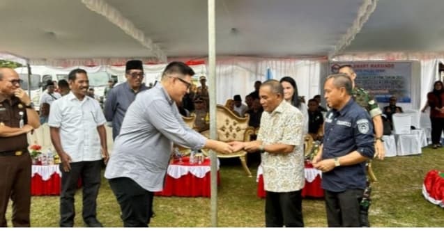 pt-smart-marsindo-memiliki-komitmen-untuk-menyiapkan-sarana-pendidikan-mengganti-bangunan-sma-di-pulau-gebe
